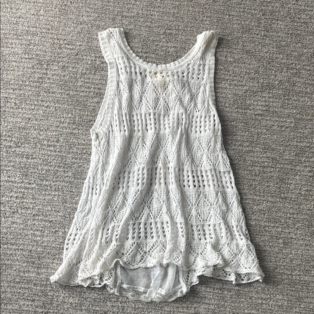 Rewind White Woven/Crochet Tank Top w button back
